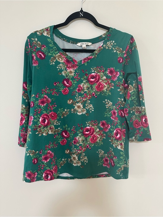 The Pioneer Woman Tops - The Pioneer Woman Green Floral V-Neck Long Sleeve Top with Pink Roses